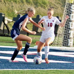 Patriots continue dominance, roll Red Dragons 9-0